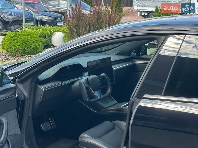 Ліфтбек Tesla Model S 2022 в Тернополі