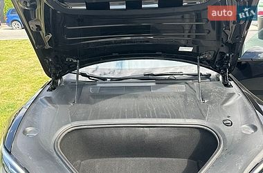 Ліфтбек Tesla Model S 2022 в Тернополі