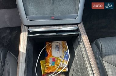 Ліфтбек Tesla Model S 2022 в Тернополі
