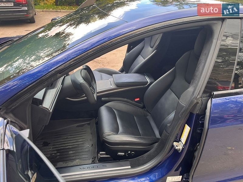 Ліфтбек Tesla Model S 2022 в Львові