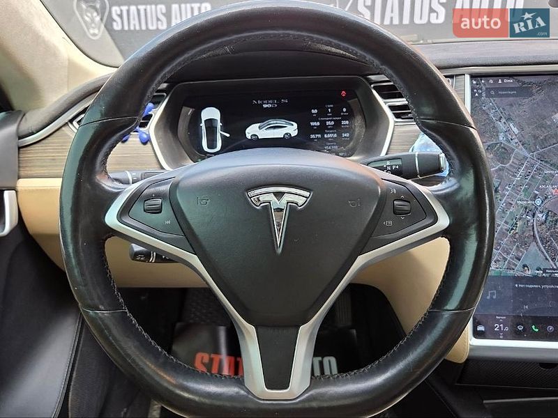 Лифтбек Tesla Model S 2016 в Хмельницком