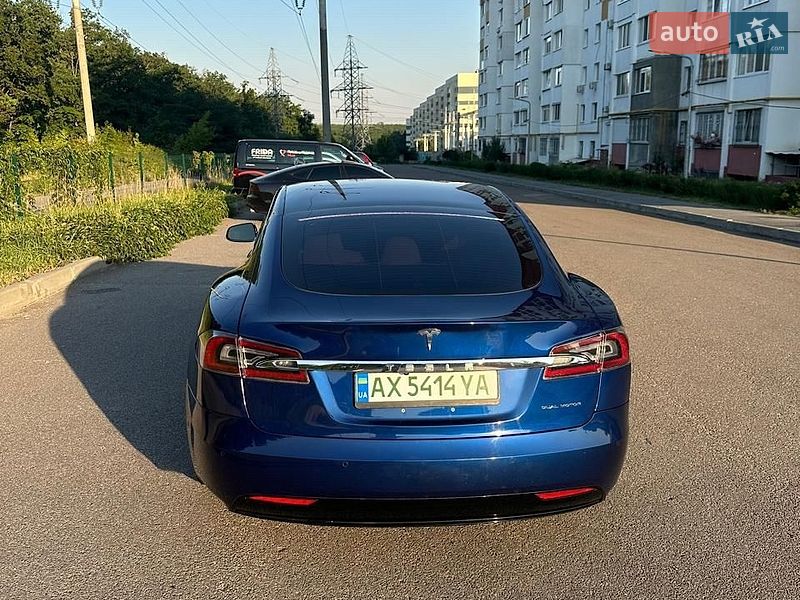 Лифтбек Tesla Model S 2019 в Харькове фото 5 Лифтбек Tesla Model S 2019 в Харькове