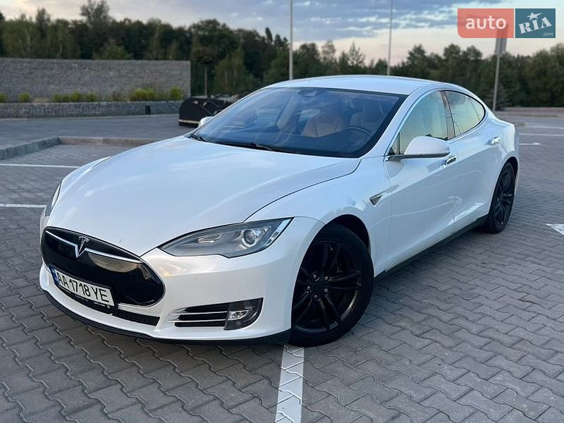 Tesla Model S 2015 Tesla Model S 2015