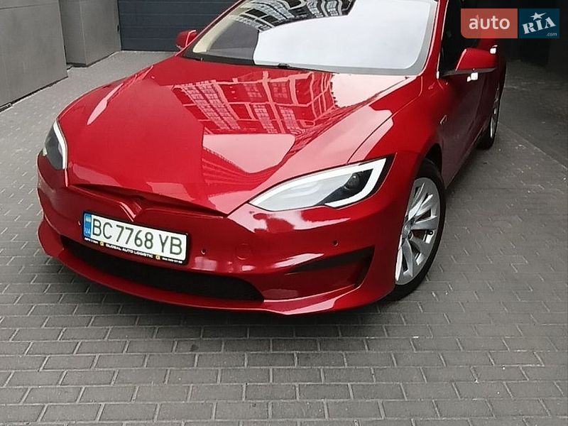 Ліфтбек Tesla Model S 2013 в Львові
