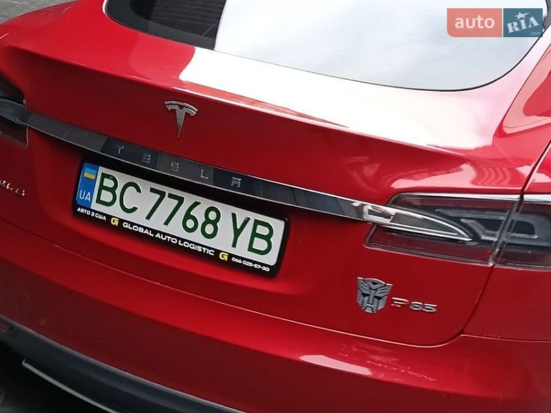 Ліфтбек Tesla Model S 2013 в Львові