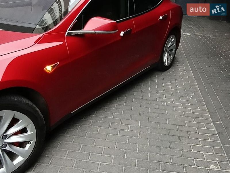Лифтбек Tesla Model S 2013 в Львове фото 13 Лифтбек Tesla Model S 2013 в Львове