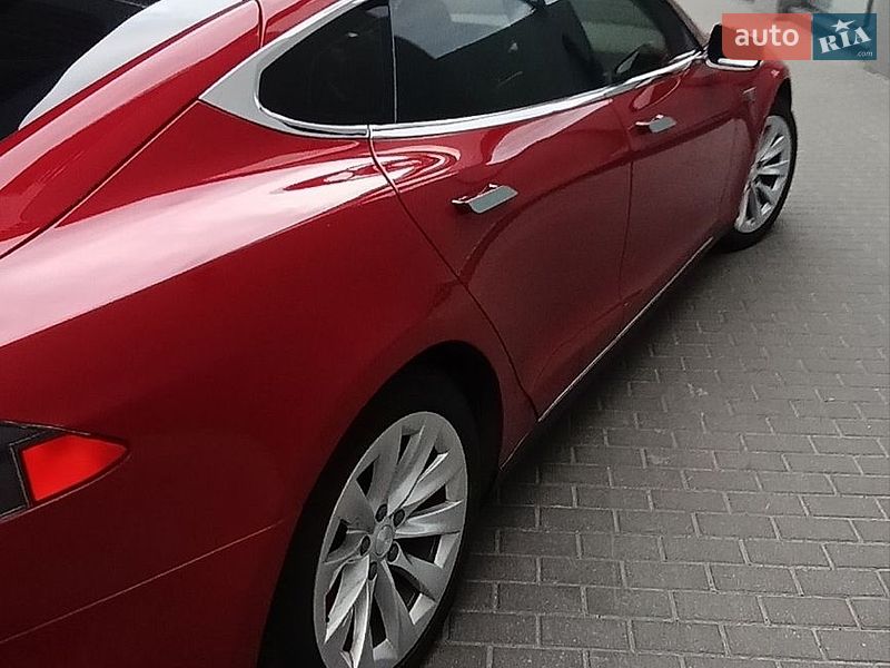 Лифтбек Tesla Model S 2013 в Львове фото 18 Лифтбек Tesla Model S 2013 в Львове