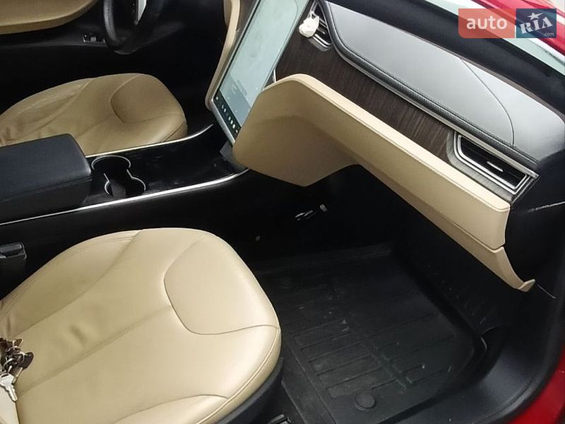 Лифтбек Tesla Model S 2013 в Львове фото 22 Лифтбек Tesla Model S 2013 в Львове