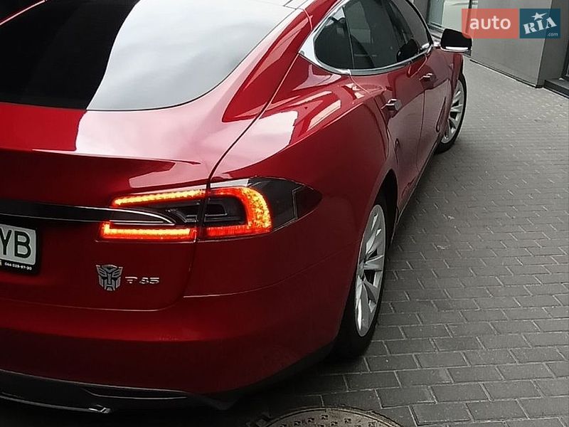 Лифтбек Tesla Model S 2013 в Львове фото 20 Лифтбек Tesla Model S 2013 в Львове