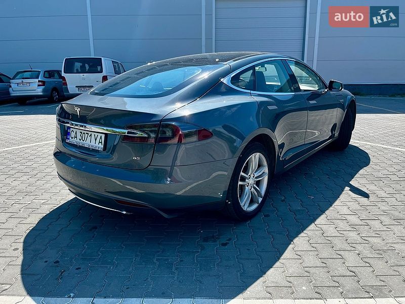 Ліфтбек Tesla Model S 2013 в Хмельницькому