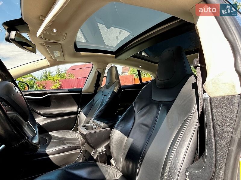 Ліфтбек Tesla Model S 2013 в Хмельницькому