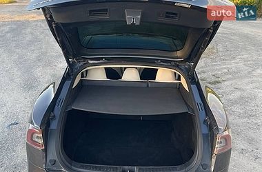 Лифтбек Tesla Model S 2015 в Каменец-Подольском