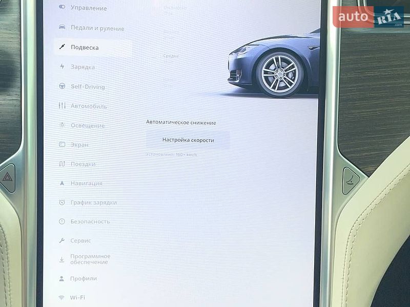 Лифтбек Tesla Model S 2015 в Каменец-Подольском