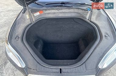 Лифтбек Tesla Model S 2015 в Каменец-Подольском