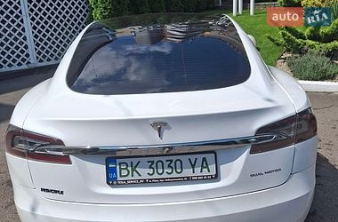 Лифтбек Tesla Model S 2020 в Ровно