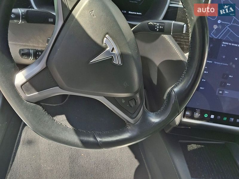 Лифтбек Tesla Model S 2020 в Ровно