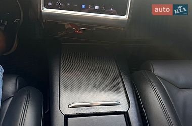 Лифтбек Tesla Model S 2017 в Ровно