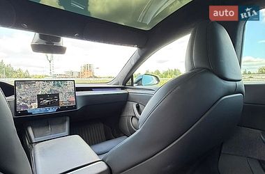 Лифтбек Tesla Model S 2022 в Львове