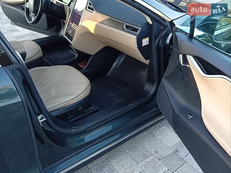 Лифтбек Tesla Model S 2014 в Львове фото 10 Лифтбек Tesla Model S 2014 в Львове