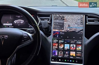 Лифтбек Tesla Model S 2018 в Виннице