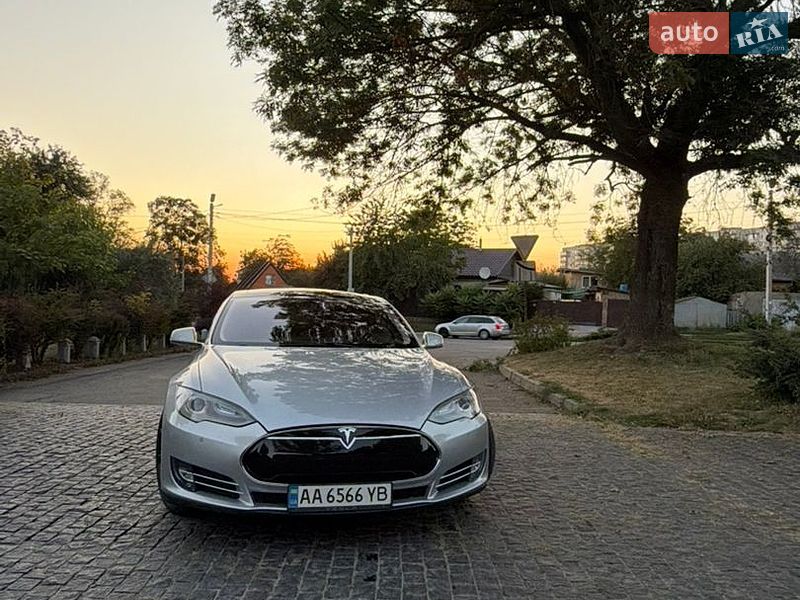Ліфтбек Tesla Model S 2013 в Фастові фото 2 Ліфтбек Tesla Model S 2013 в Фастові