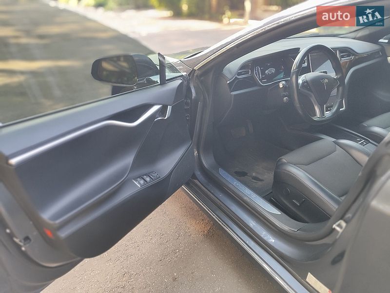 Ліфтбек Tesla Model S 2018 в Києві