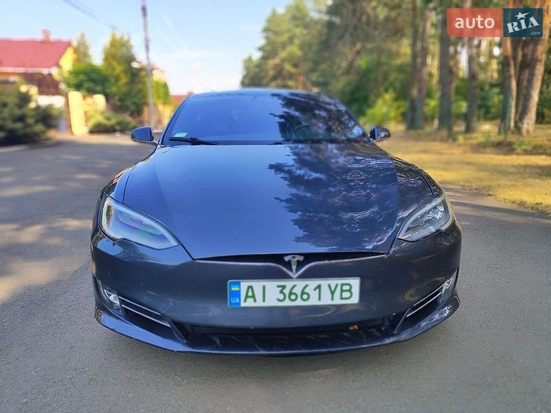 Ліфтбек Tesla Model S 2018 в Києві