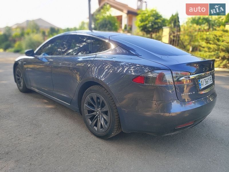 Ліфтбек Tesla Model S 2018 в Києві