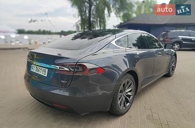 Ліфтбек Tesla Model S 2018 в Києві
