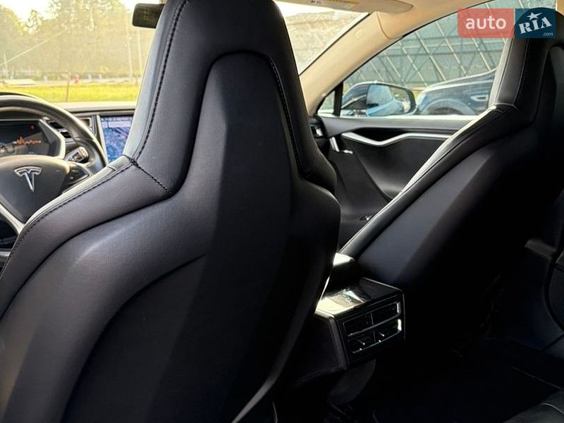 Лифтбек Tesla Model S 2013 в Владимире фото 11 Лифтбек Tesla Model S 2013 в Владимире
