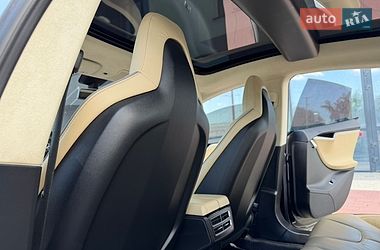 Ліфтбек Tesla Model S 2015 в Івано-Франківську