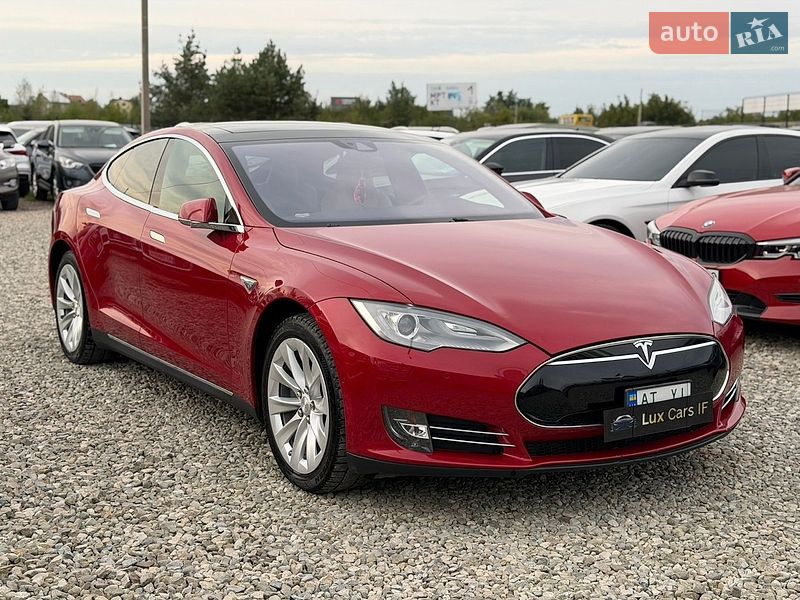Tesla Model S 2016