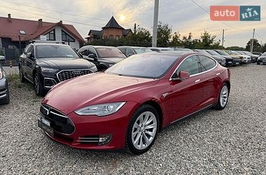 Лифтбек Tesla Model S 2016 в Ивано-Франковске