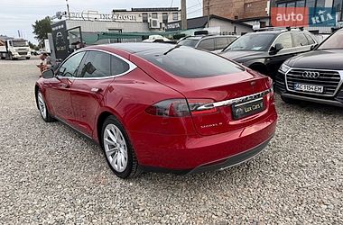 Лифтбек Tesla Model S 2016 в Ивано-Франковске