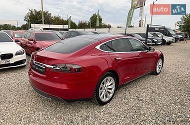 Ліфтбек Tesla Model S 2016 в Івано-Франківську