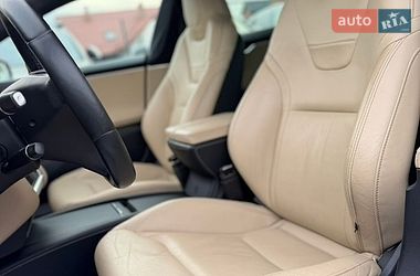 Ліфтбек Tesla Model S 2016 в Івано-Франківську