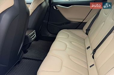 Лифтбек Tesla Model S 2016 в Ивано-Франковске