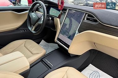 Лифтбек Tesla Model S 2016 в Ивано-Франковске