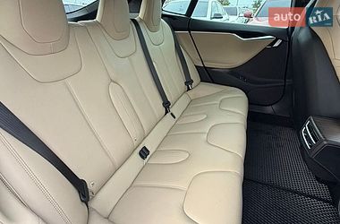 Ліфтбек Tesla Model S 2016 в Івано-Франківську