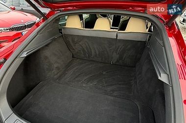Лифтбек Tesla Model S 2016 в Ивано-Франковске
