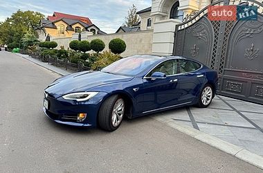 Ліфтбек Tesla Model S 2017 в Одесі