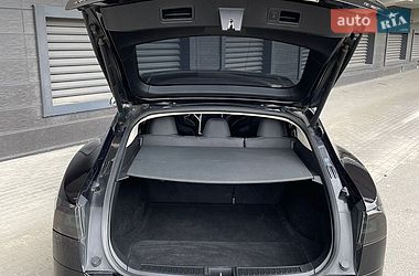 Ліфтбек Tesla Model S 2015 в Києві