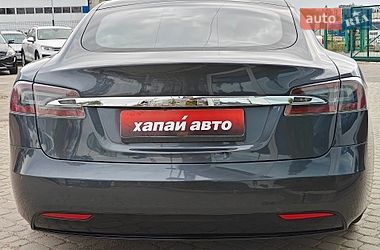 Ліфтбек Tesla Model S 2018 в Львові