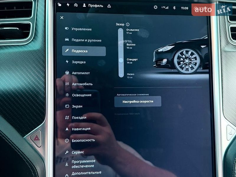 Ліфтбек Tesla Model S 2017 в Києві