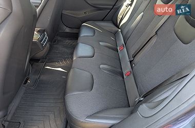 Ліфтбек Tesla Model S 2014 в Дніпрі