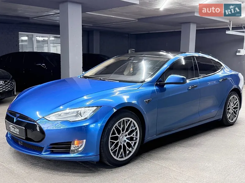 Tesla Model S