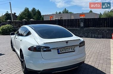 Ліфтбек Tesla Model S 2014 в Житомирі фото 10 Ліфтбек Tesla Model S 2014 в Житомирі