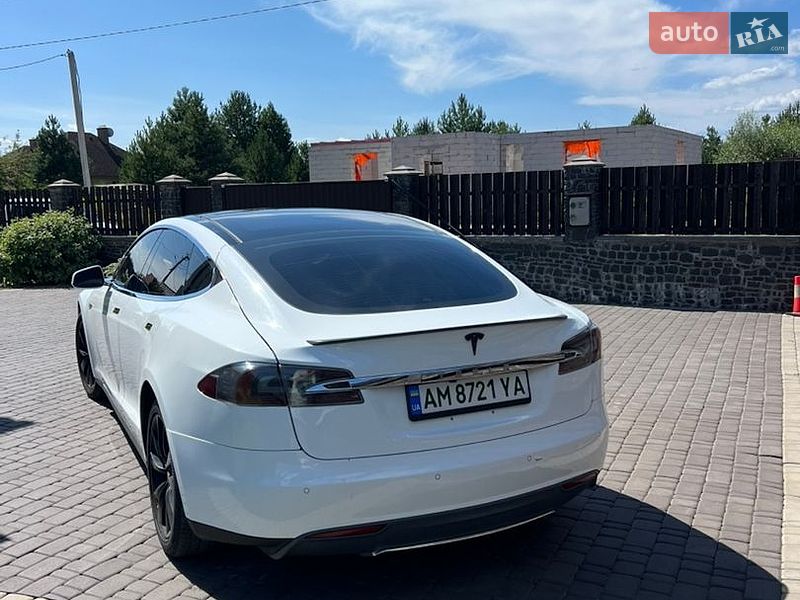 Ліфтбек Tesla Model S 2014 в Житомирі фото 10 Ліфтбек Tesla Model S 2014 в Житомирі