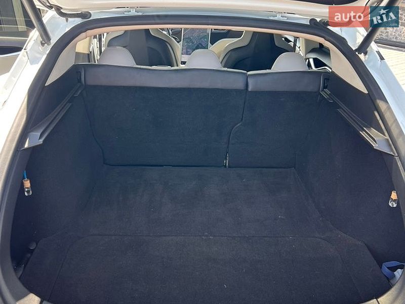 Ліфтбек Tesla Model S 2014 в Житомирі фото 15 Ліфтбек Tesla Model S 2014 в Житомирі