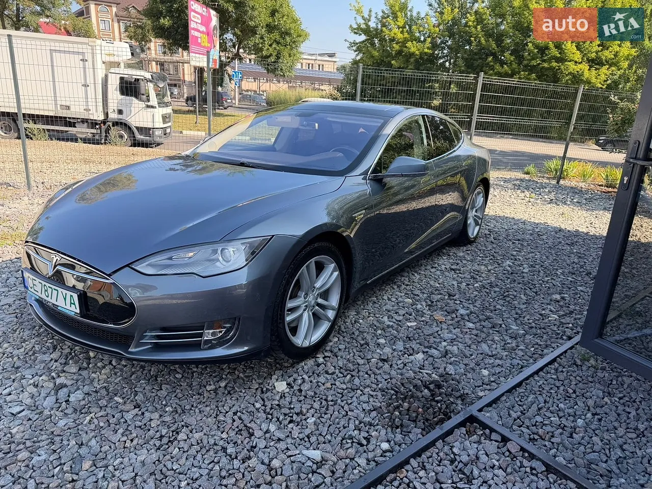 2014 Tesla Model S - мініатюра 17